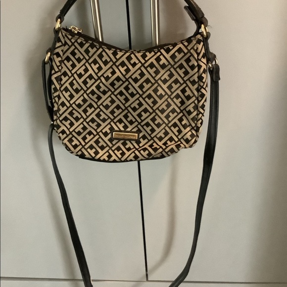 2 for 15 Tommy Hilfiger Mini bag - Picture 2 of 5